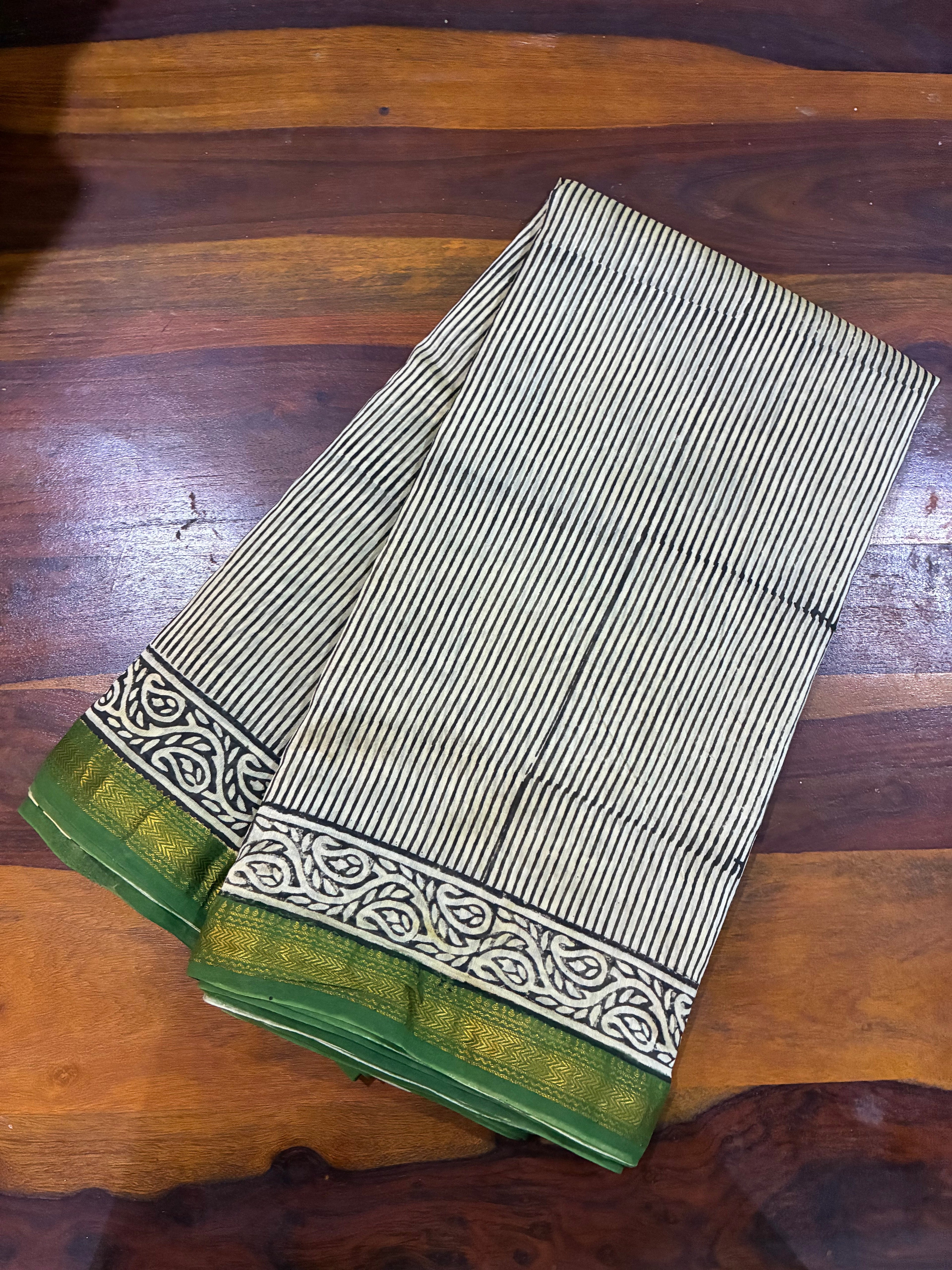 Maheswari Silk bagru Print Saree - Grey