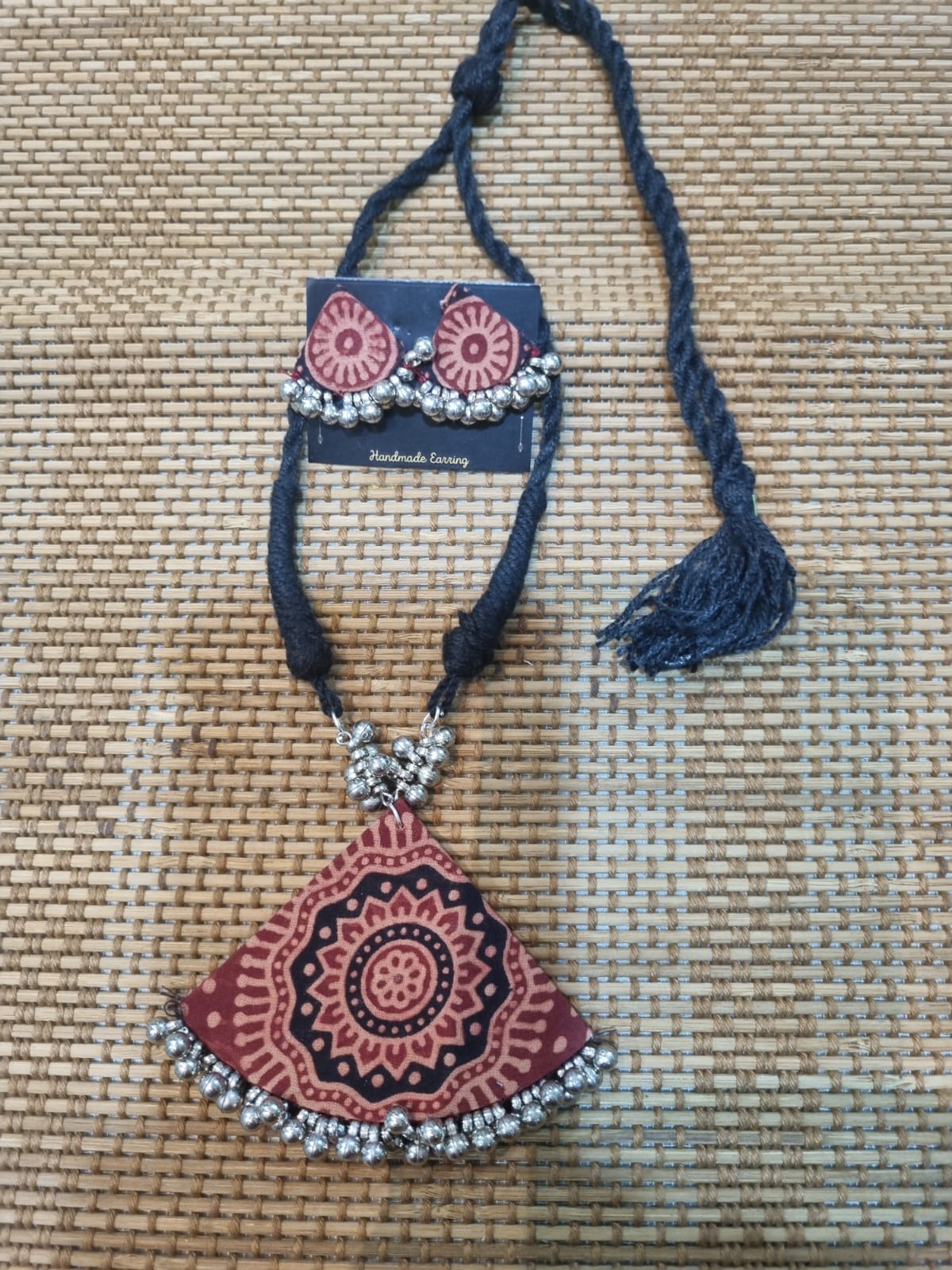 Handmade Jewellery Set (Triangle)