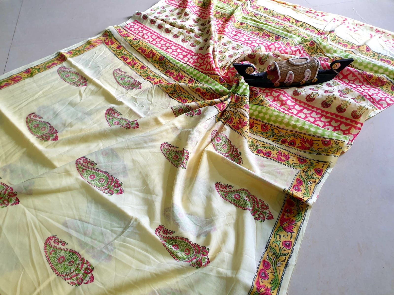 Sanganeri  mango motif saree